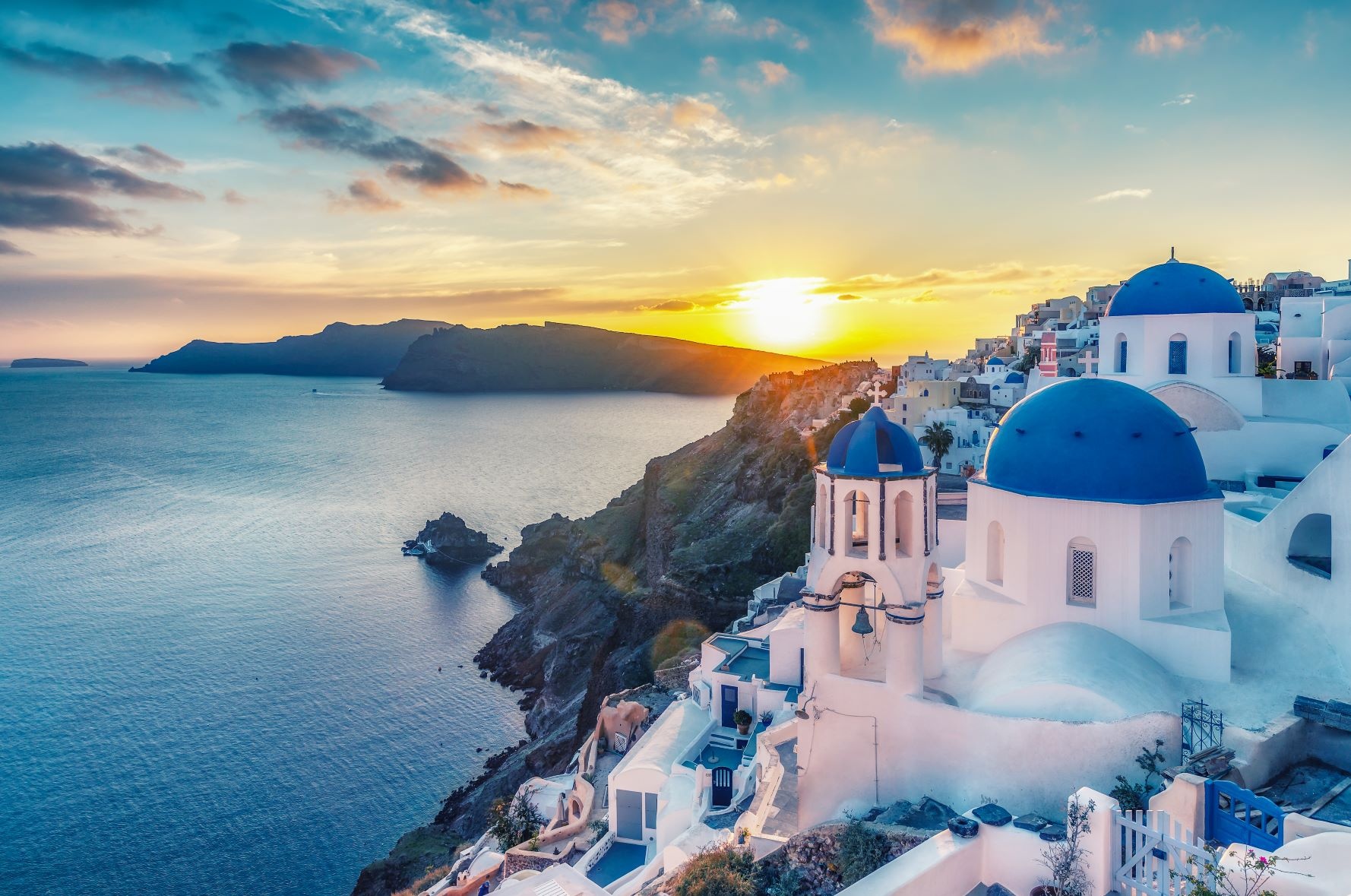 tourhub | Daily Tours from Athens | From Athens: 3-Day Trip to Mykonos & Santorini with Lodging 