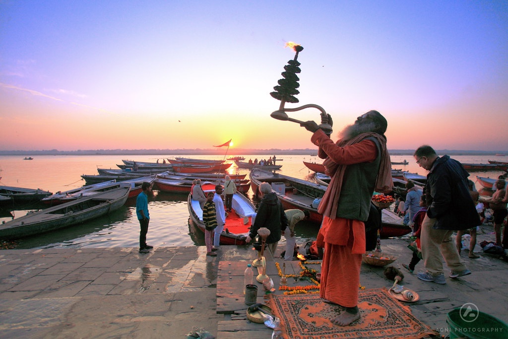 tourhub | Taj Voyages Tours | Private Tour : 07 Days Delhi - Agra - Jaipur Tour with Varanasi 