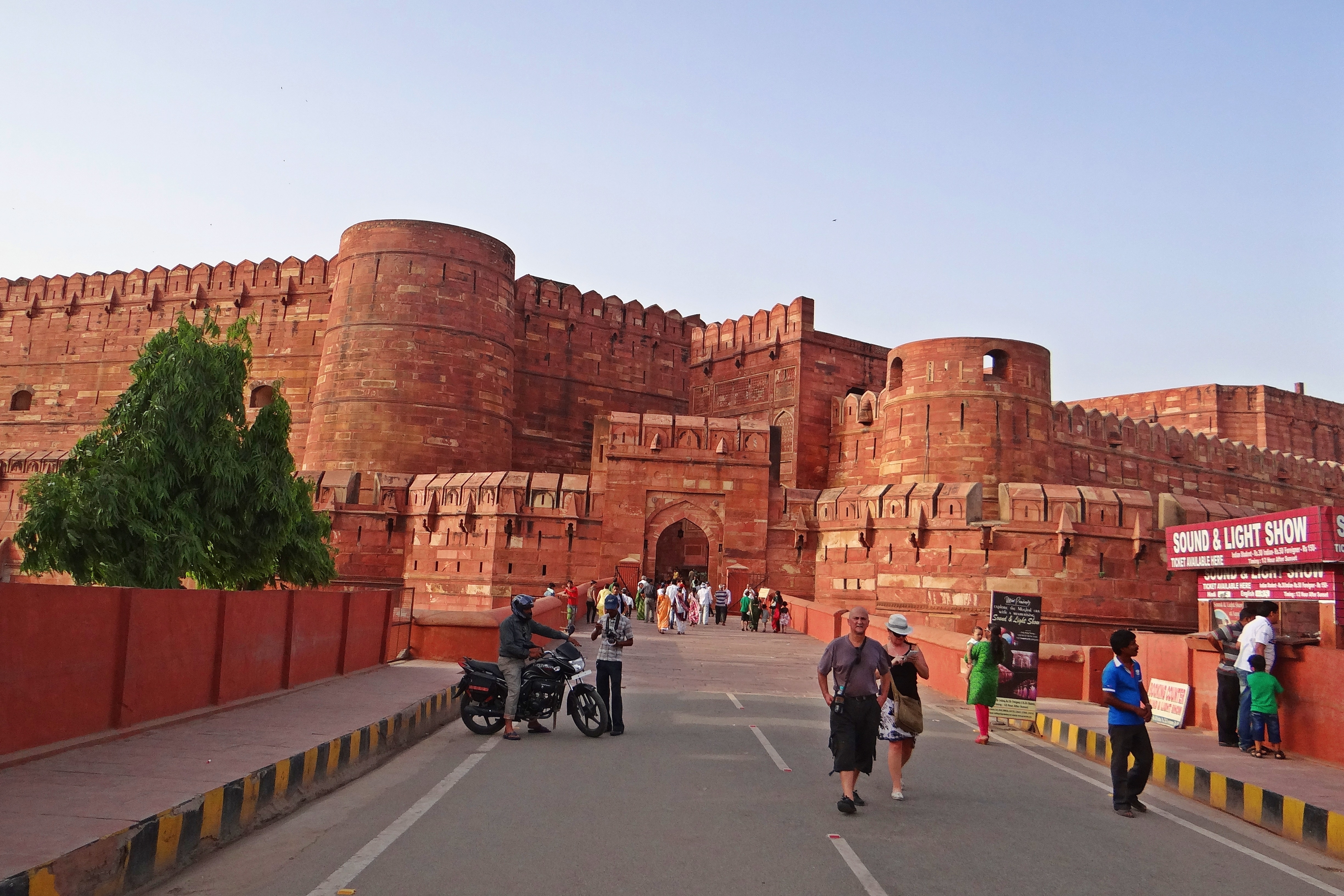 Rajasthan Fort, Palaces, Desert and Village Tour