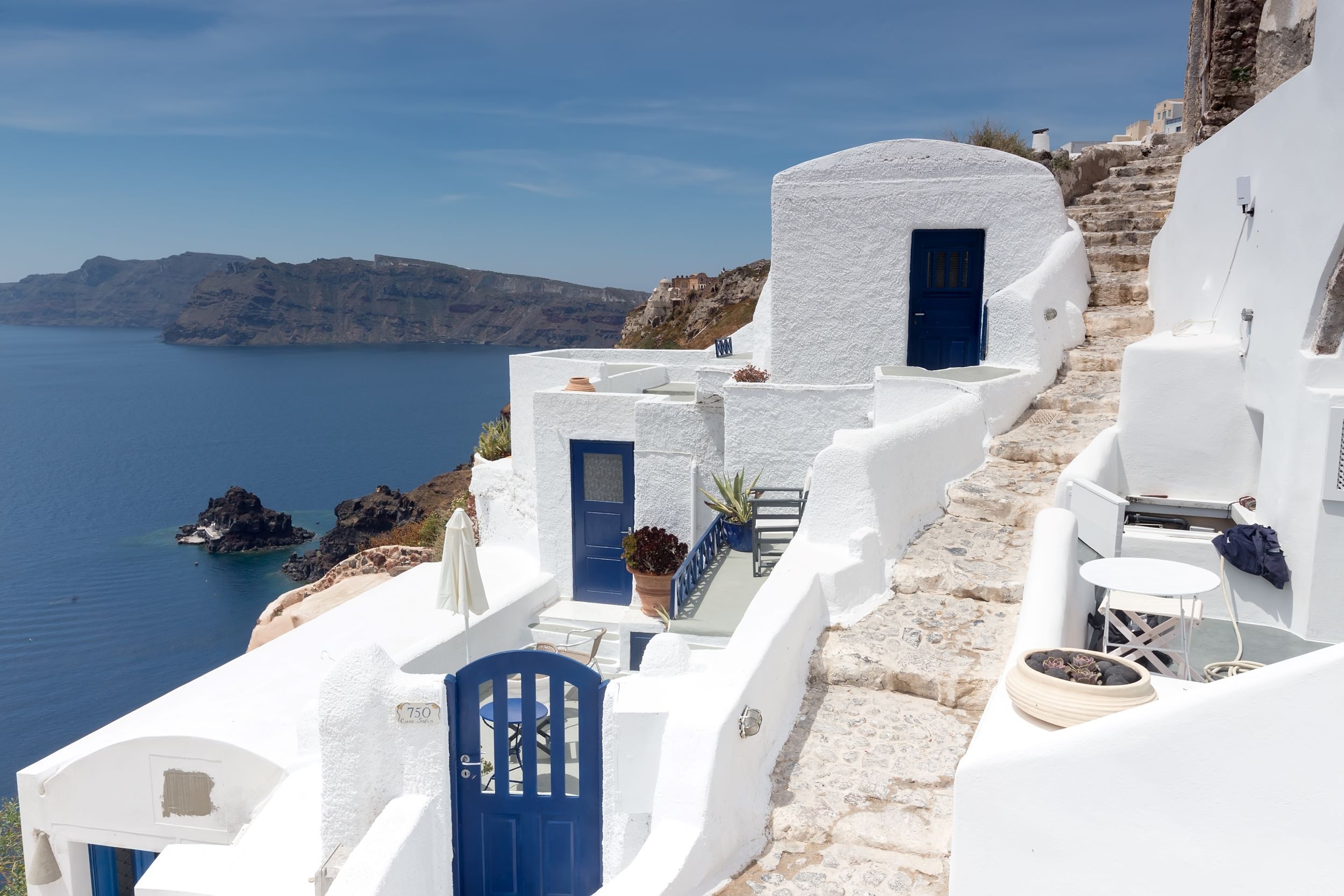 tourhub | Daily Tours from Athens | From Athens: 3-Day Trip to Mykonos & Santorini with Lodging 