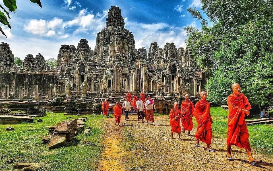tourhub | Prestigo Asia | Heritage of Vietnam and Cambodia 10 Days - Halong Bay/ Mekong Delta / Siem Reap 