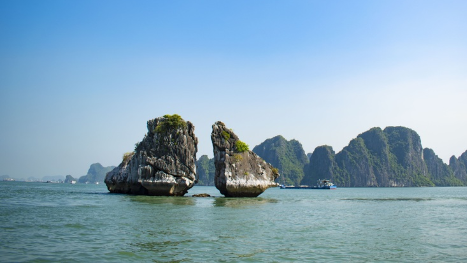 tourhub | CONNEK TRIP | 15-DAY EXPLORE VIETNAM - CAMBODIA: Hanoi - Ninh Binh - Ha Long Bay - Da Nang - Hoi An - HCMC - Mekong Delta - Siem Reap 