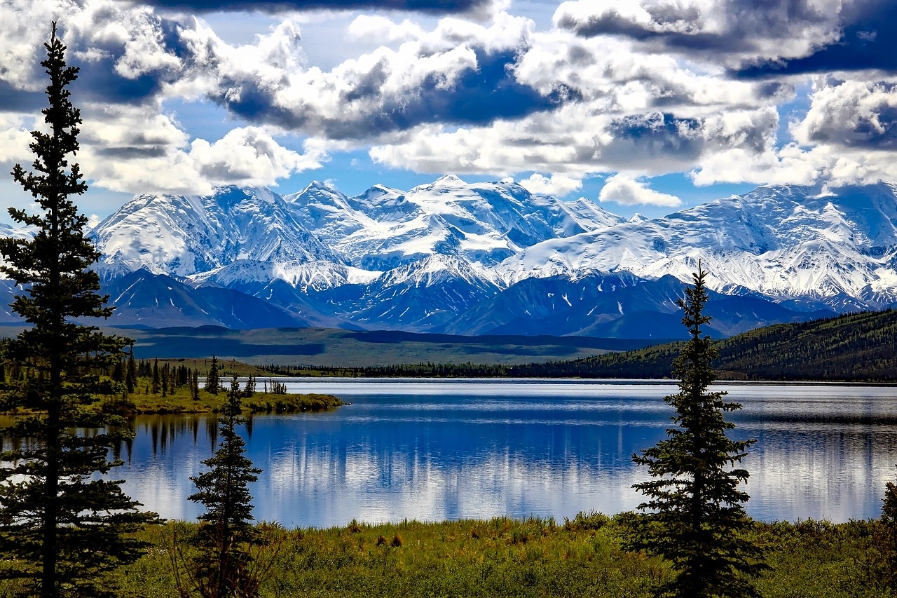 tourhub | Tours of Distinction | Discover Alaska by Land & Cruise 