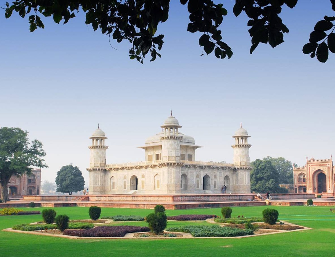 tourhub | Kamal Aviation Tours | Explore Delhi Agra Jaipur Tour 5 Days 