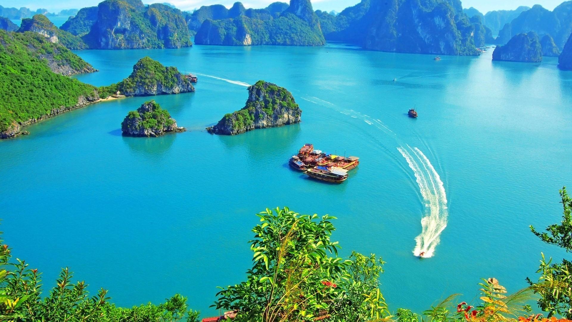 tourhub | LVP Travel Vietnam | 8 DAYS EXPLORER PACKAGE TOUR IN VIETNAM | 8 DAYS EXPLORER