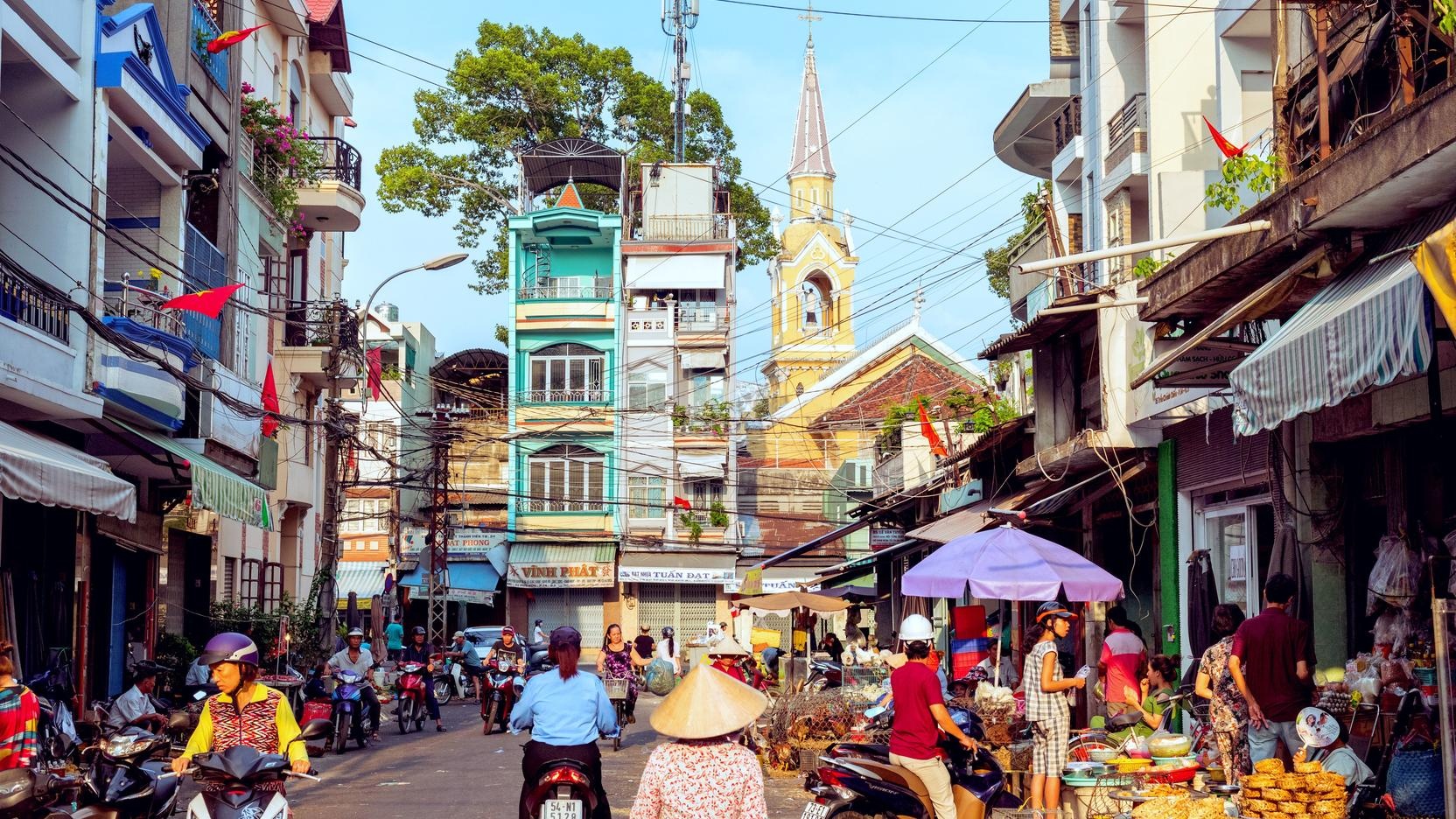 tourhub | LVP Travel Vietnam | VIETNAM 10 DAYS - UNIQUE EXPERIENCES 