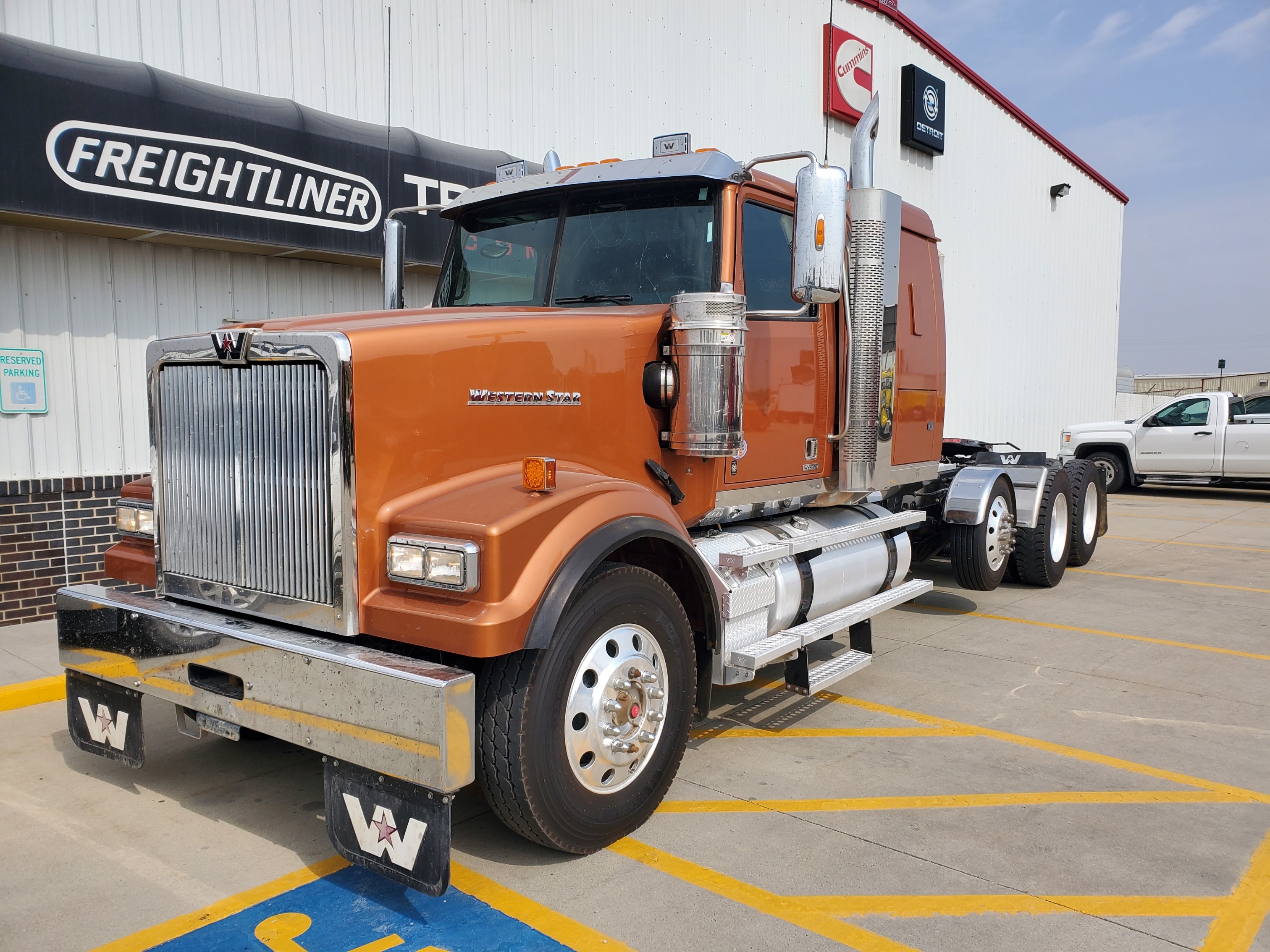 2020 WESTERN STAR 4900SF PG0253 Truck Center Companies   4Wj5J2NoTeuSGDAml2QP