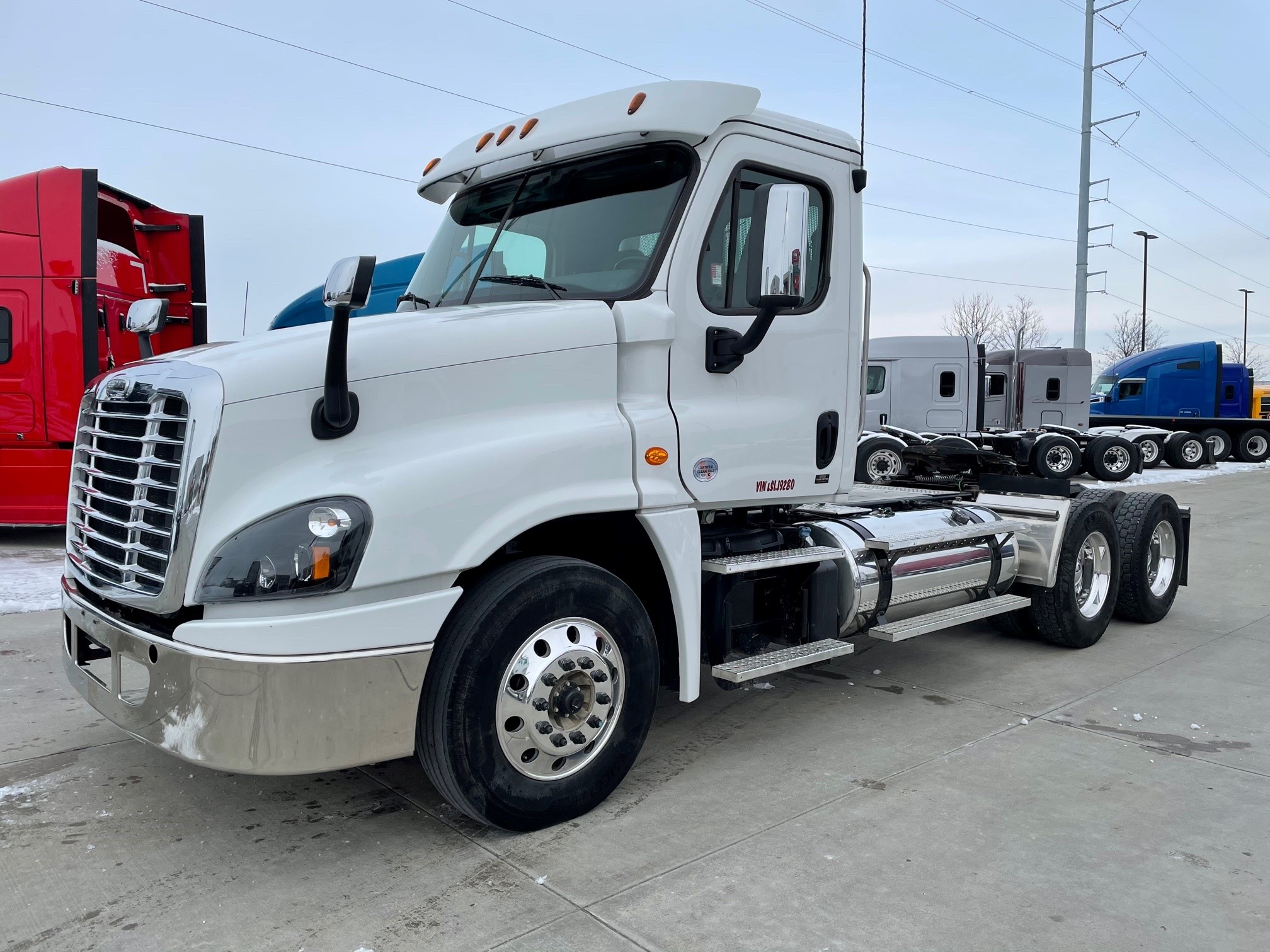 2019 FREIGHTLINER CA125 : PG0348 | Truck Center Companies