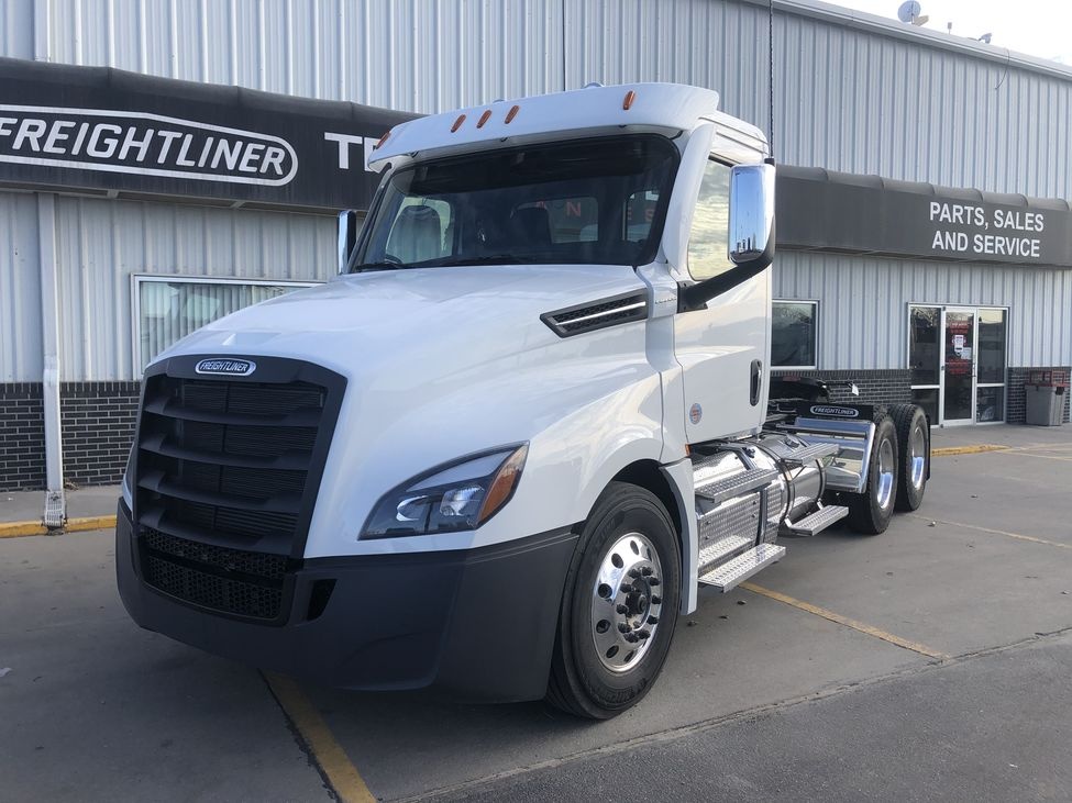 2021 FREIGHTLINER CA126 : ML7201 | Truck Center Companies