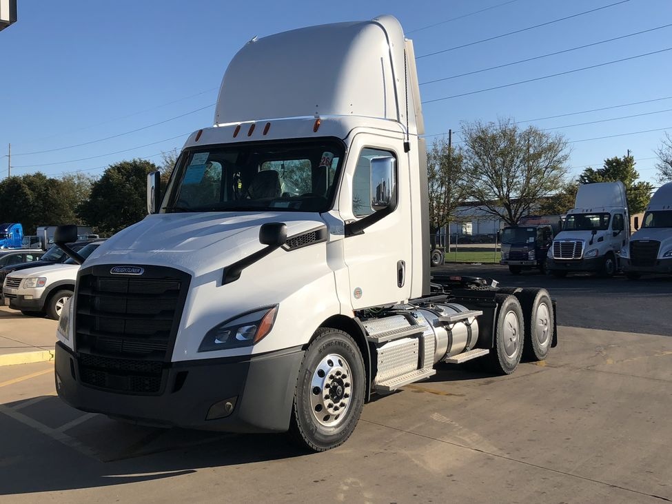 2018 FREIGHTLINER CA116 : JU0773 | SelecTrucks of Omaha