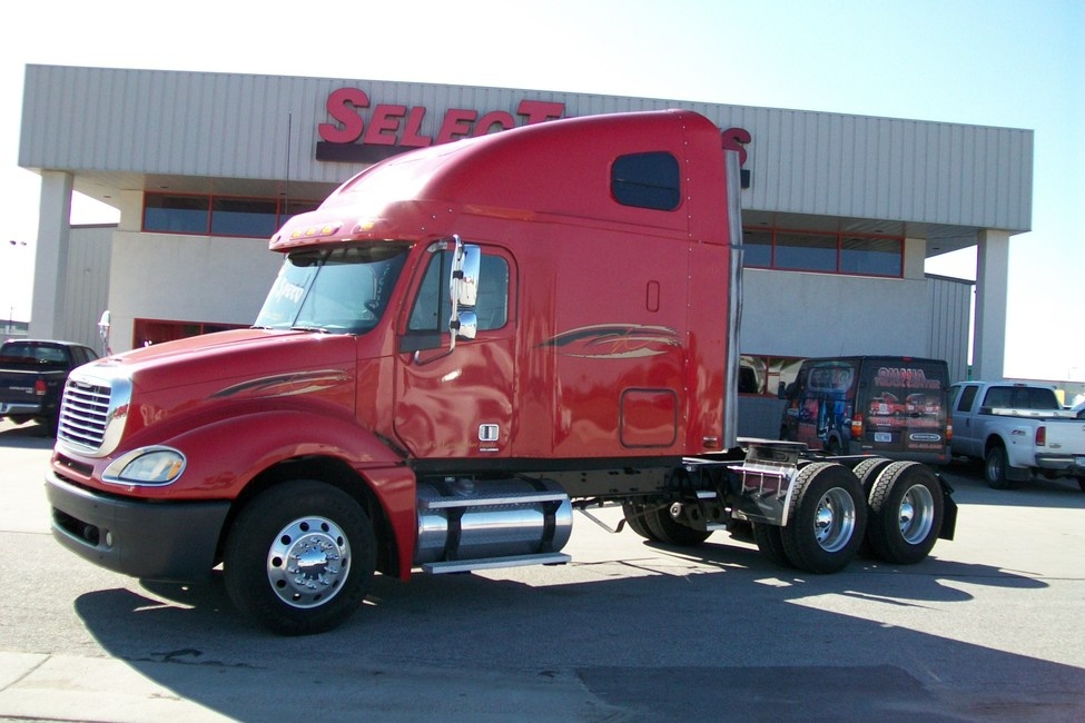 2005 Freightliner CL120 : ST6233 | Truck Center Companies