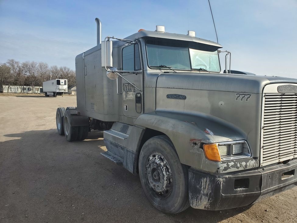 1991 FREIGHTLINER FLD120 : EXC603 | Truck Center Companies