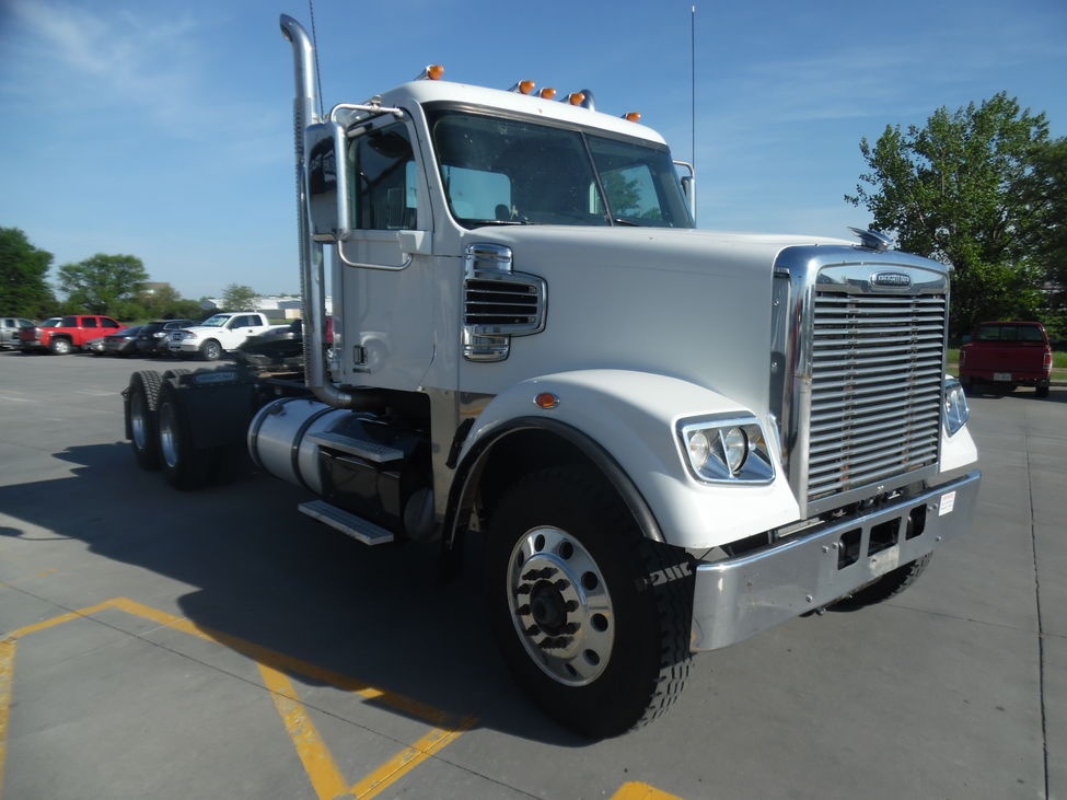 2013 FREIGHTLINER 122 SD : OG5448 | SelecTrucks of Omaha