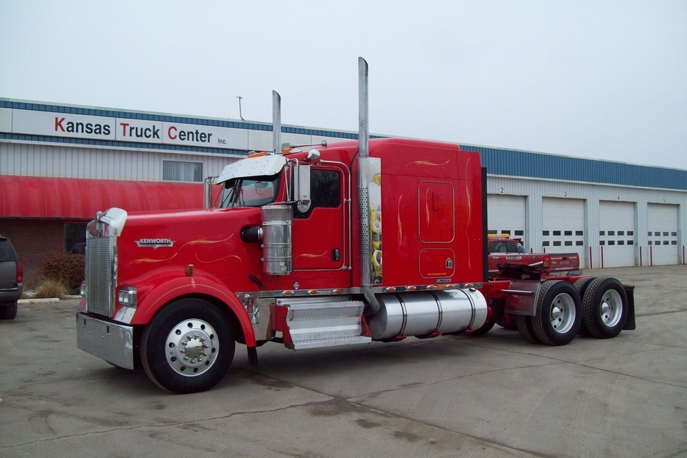 2005 KENWORTH W900L : TS2154 | Truck Center Companies