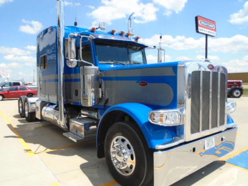 2016 PETERBILT 389 : XC332044 | Truck Center Companies