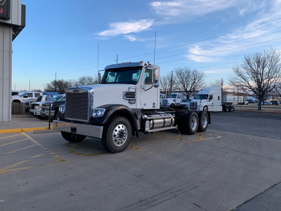 2020 FREIGHTLINER 122SD : MD1708 | Truck Center Companies