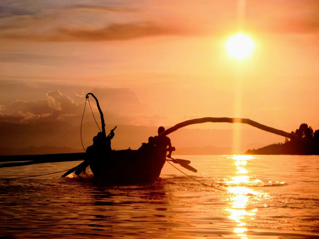 tourhub | Kingfisher Journeys | 3 Days Lake Kivu Kayaking Excursion 