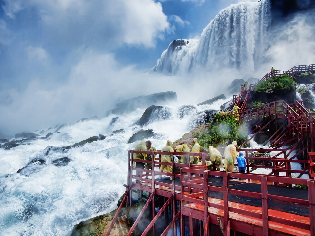 All Inclusive Niagara Falls American Side Summer Tour with Boat Ride