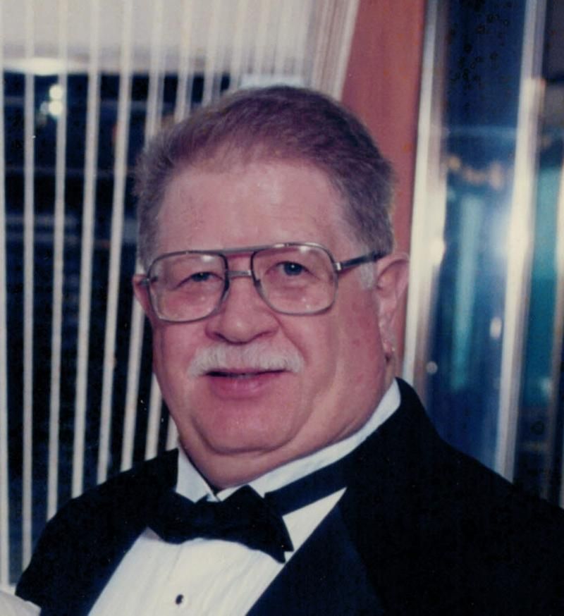 Lawrence W. "Larry" Tucker Profile Photo