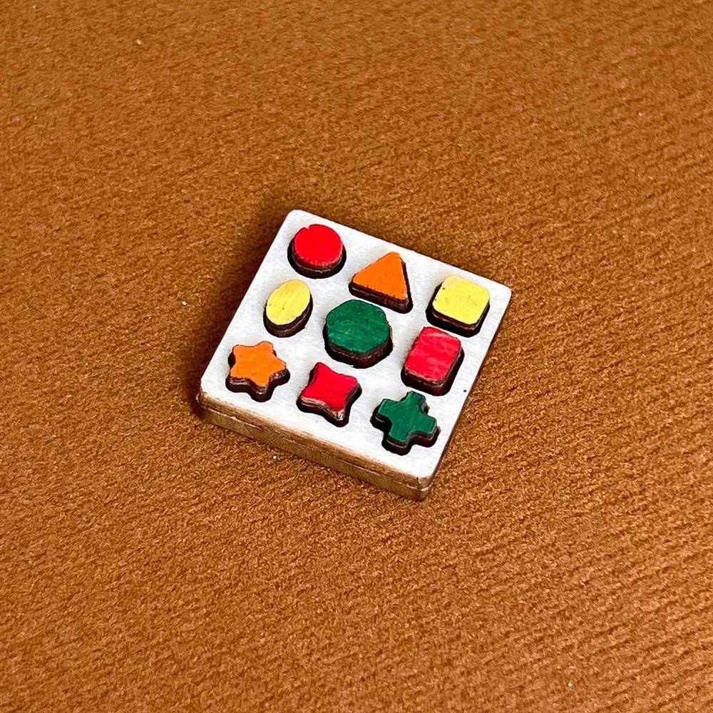 Miniature Kids Puzzle; 1:12 scale