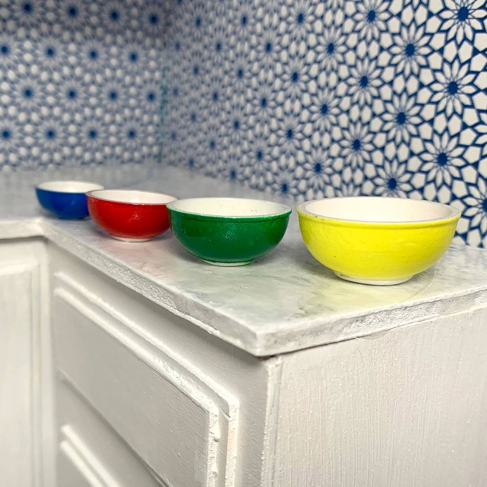 Dollhouse Miniature Mixing Bowls; Primary Colors; 1:12