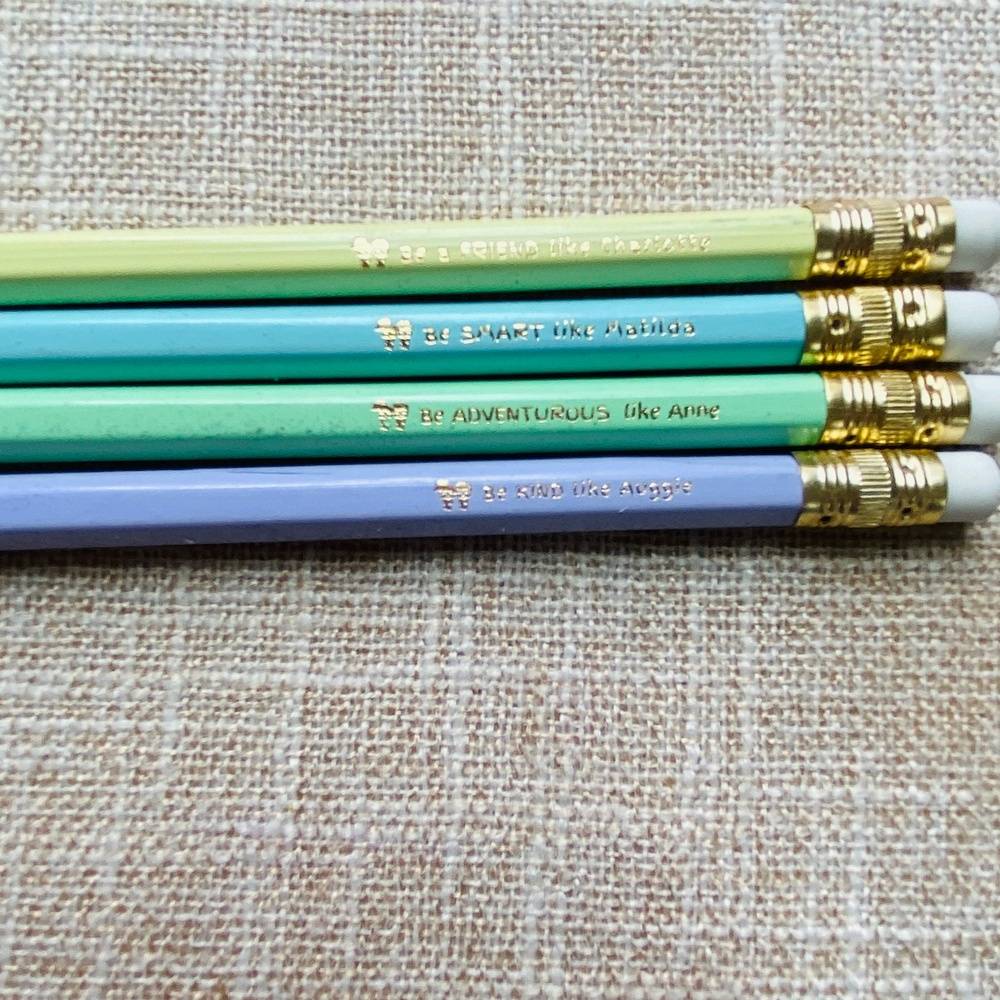 Bookish pencil sets