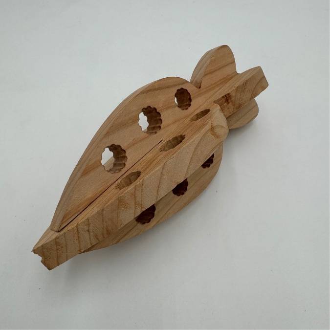 CLEARANCE: IMPERFECT WOODEN CARROT TOY FOR BUNNIES
