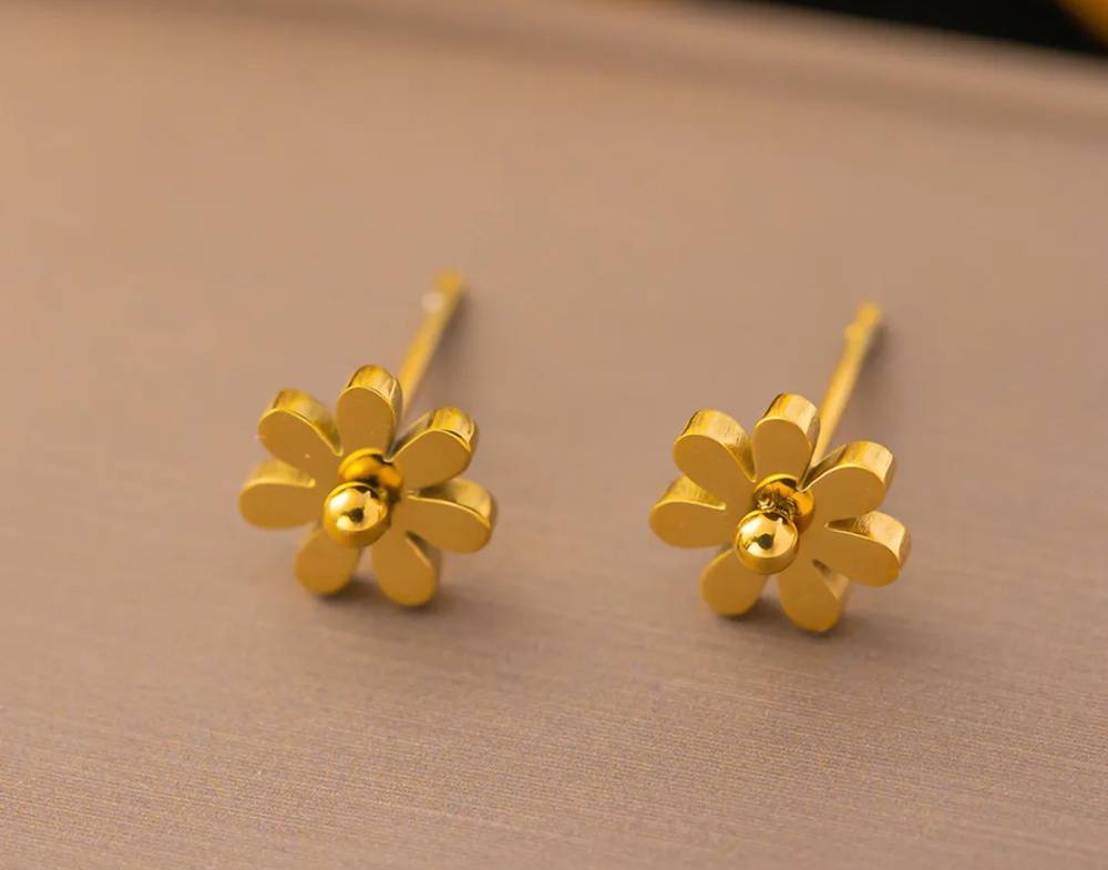 Daisy Stud Earring