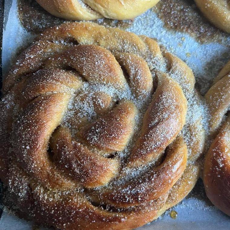 CARDAMOM BUNS