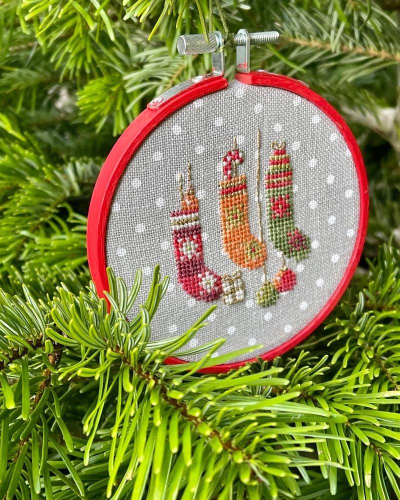 Broderie & Colour Box: Trio Tambours de Noel