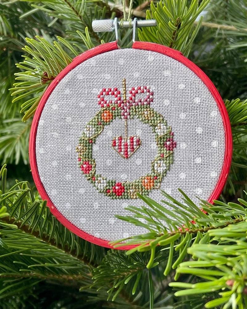 Broderie & Colour Box: Trio Tambours de Noel