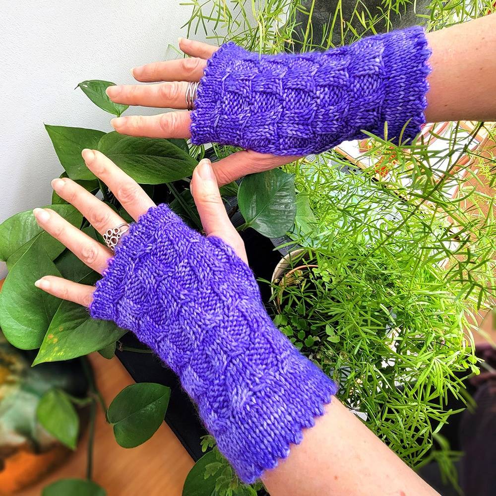 Bluebell Wristwarmers Pattern