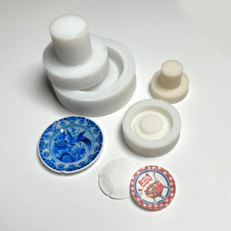 Dollhouse Miniature Paper Plate Maker- 1:12 Scale