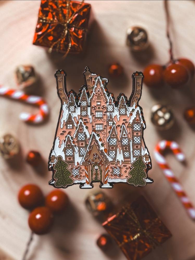 Gingerbread Pub Pin