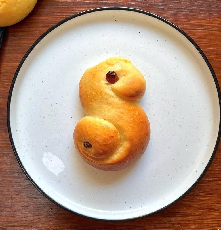 SAFFRON BUN BAKING KIT