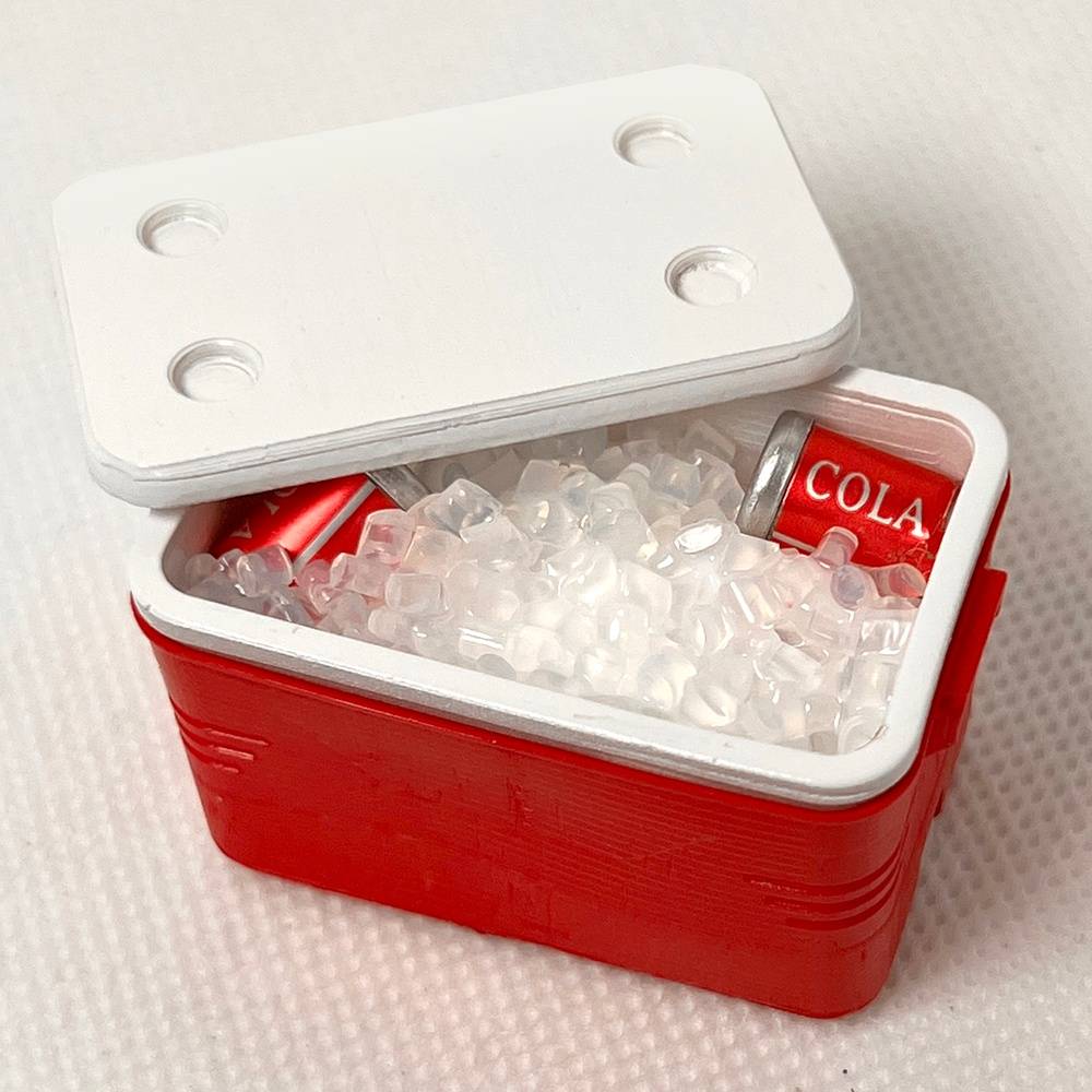 Miniature Cooler; removeable lid; 1:12 scale