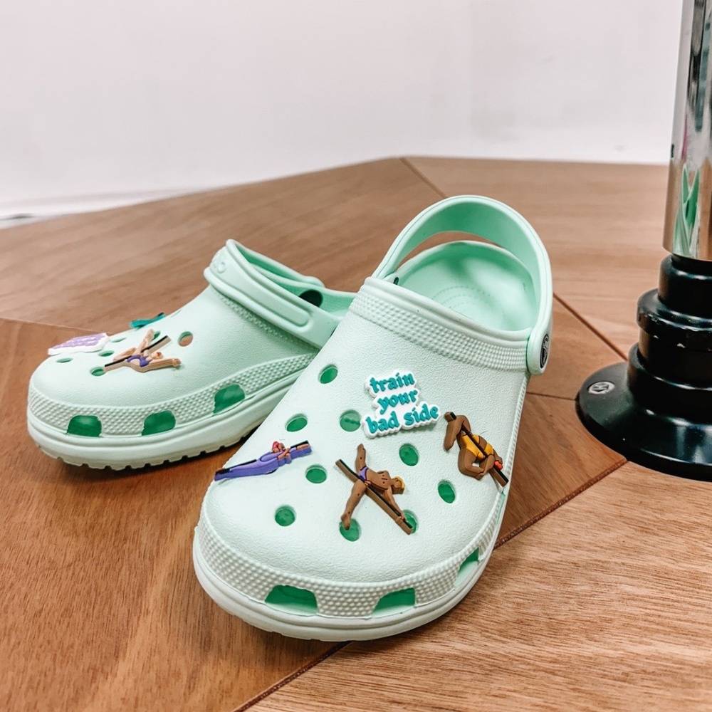 Pole Dancer Clogs with Jibbitz - Green