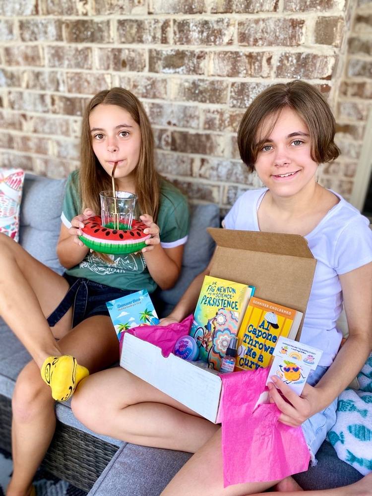 Summertime and the Reading is Easy tween book box