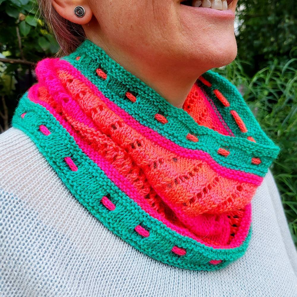 Isla Multicoloured Cowl Pattern