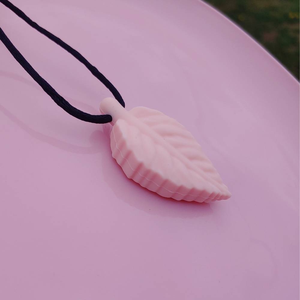 Pink Leaf Chewelry Pendant