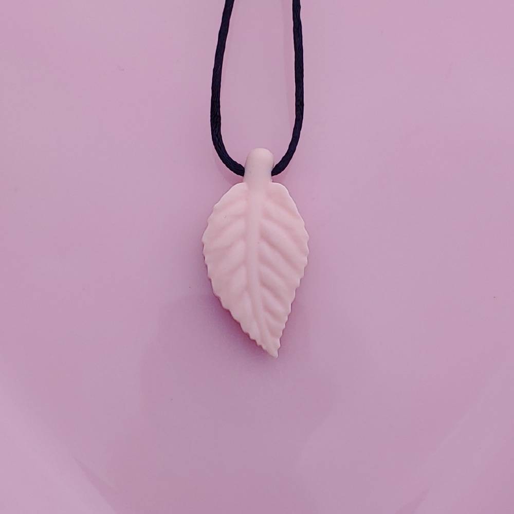 Pink Leaf Chewelry Pendant