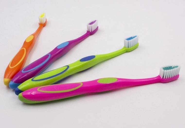 Teen Toothbrush 4 pack