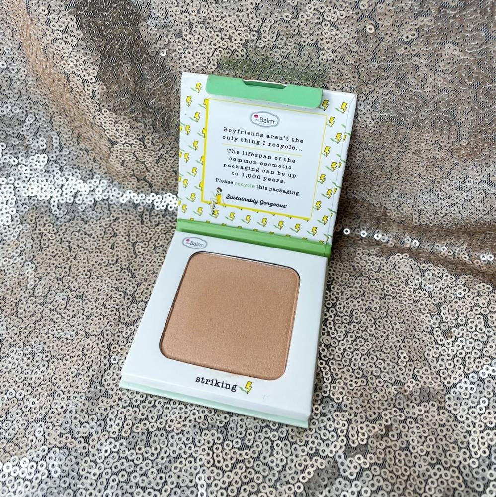 Gold Add On - Striking Highlighter