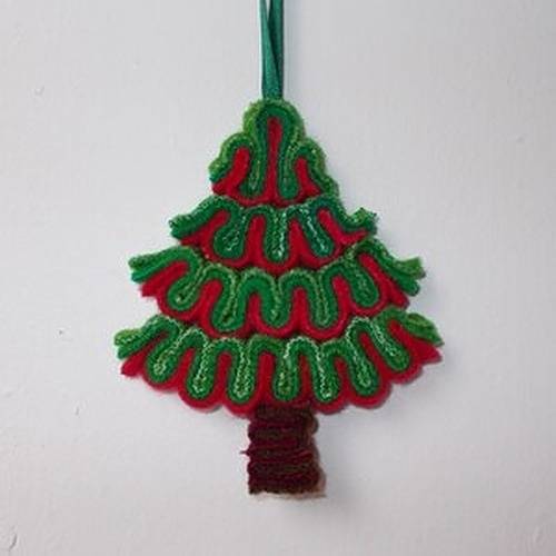 Standing wool Christmas tree kit from Rag Art Studios