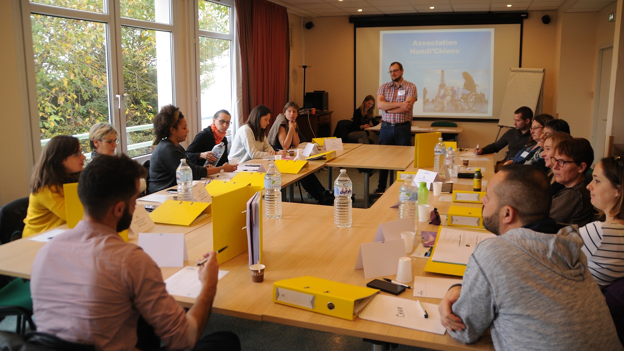 Représentation de la formation : Accompagnement à l'écriture de projet d'intégration d'un chien en établissement