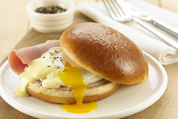 Lantmannen brioche bun with eggs Benedict