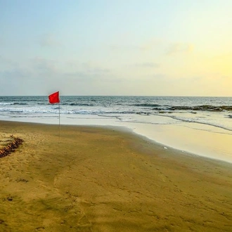 tourhub | Agora Voyages | Hubli to Hampi, Anshi National Park & Goa Beach Tour 