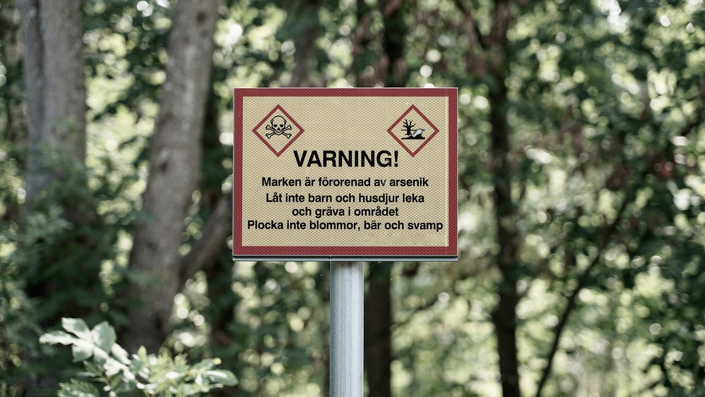 Bilden visar en varningskylt