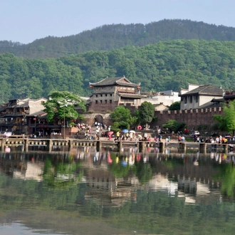 tourhub | Silk Road Trips | 4-Day PRI Tour to Zhangjiajie and Fenghuang Old Town from Guangzhou by Bullet Train 