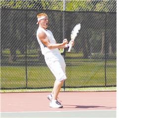 Marcus H. teaches tennis lessons in Bennington, NE